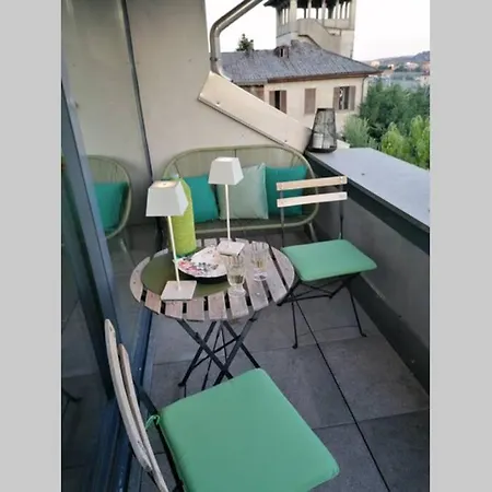 Apartamento 01 Attic Mansarda Secondo Piano No Ascensore No